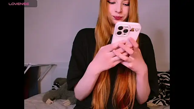  Milana Sparkl75  online show from March 3, 2026, 9:33 pm