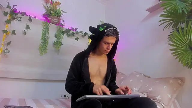 Snapshot of AngelSlimm chatting on November 26, 2025, 5:07 am AngelSlimm online show from November 26, 2025, 5:07 am