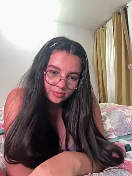 Snapshot of LilBunny_1 chatting on November 26, 2025, 12:10 am LilBunny 1 online show from November 26, 2025, 12:10 am