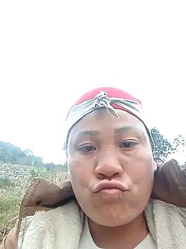 hey-bana online show from December 2, 2025, 10:17 am