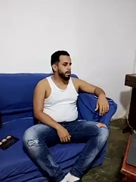 Snapshot of the_pink_girl chatting on November 25, 2025, 7:36 pm the pink girl online show from November 25, 2025, 7:36 pm