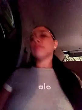 Snapshot of KarelysAC chatting on November 26, 2025, 12:43 am KarelysAC online show from November 26, 2025, 12:43 am