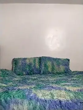 NiinaHans online show from November 28, 2025, 10:59 am