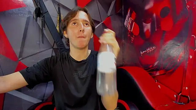 Snapshot of Aaron_LatinMen2 chatting on November 29, 2025, 7:58 pm Aaron LatinMen2 online show from November 29, 2025, 7:58 pm