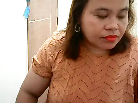 cutechubby online show from January 11, 2026, 12:12 pm