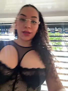 VictoriaaRose online show from June 11, 2026, 9:23 pm