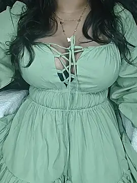 Snapshot of Curvy_Pooja chatting on July 4, 2026, 6:45 pm Curvy Pooja online show from July 4, 2026, 6:45 pm