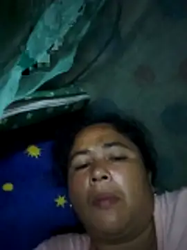 pretty hotmom07 online show from November 27, 2025, 1:11 pm