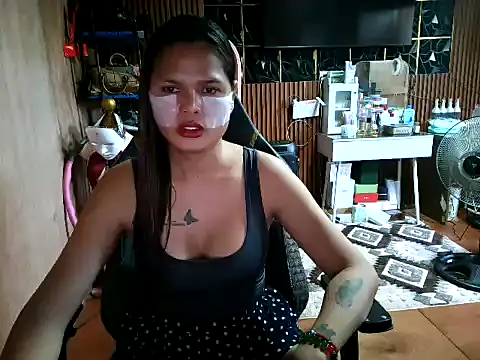 Snapshot of urSweetheart chatting on June 30, 2026, 2:00 am urSweetheart online show from June 30, 2026, 2:00 am
