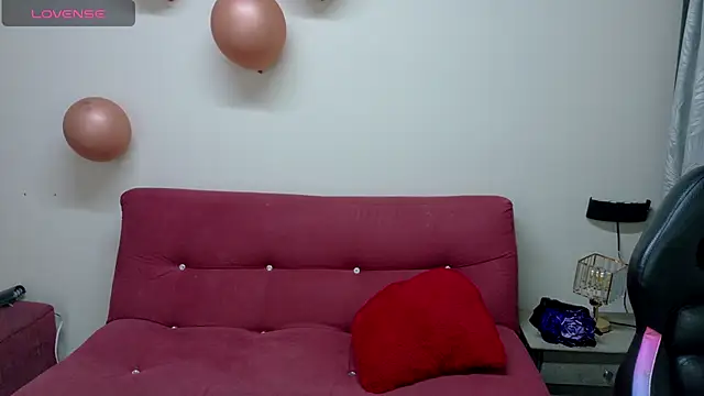 Lady venom  online show from November 29, 2025, 5:40 am