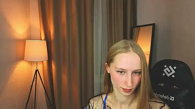 Le0nSky online show from November 30, 2025, 9:48 pm