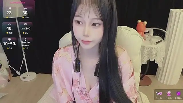 Snapshot of -Annababy chatting on June 26, 2026, 2:01 pm -Annababy online show from June 26, 2026, 2:01 pm