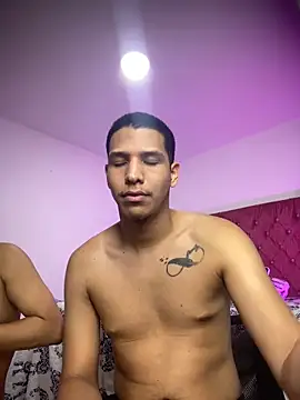 Bigcock Latin21 online show from January 17, 2026, 1:42 am