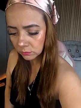 Karla Ferrer x online show from March 6, 2026, 3:51 pm