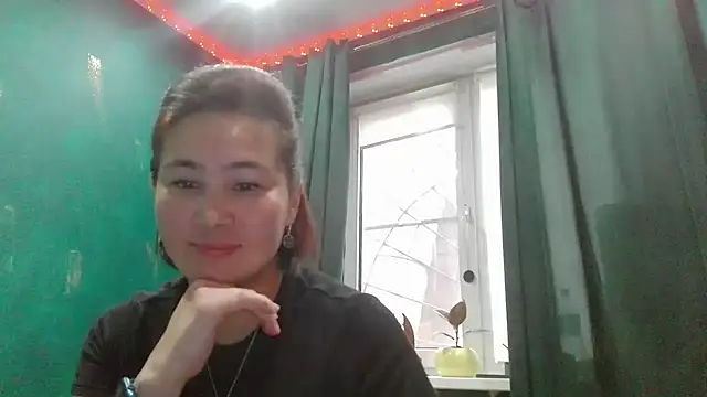 Nettie Allie online show from December 22, 2025, 10:59 am