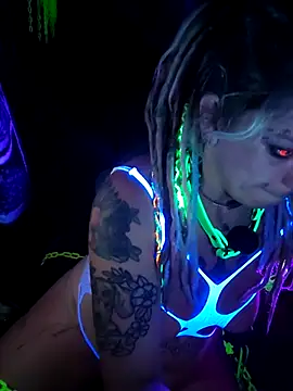 Snapshot of Horny_hippie chatting on November 17, 2025, 12:14 am Horny hippie online show from November 17, 2025, 12:14 am