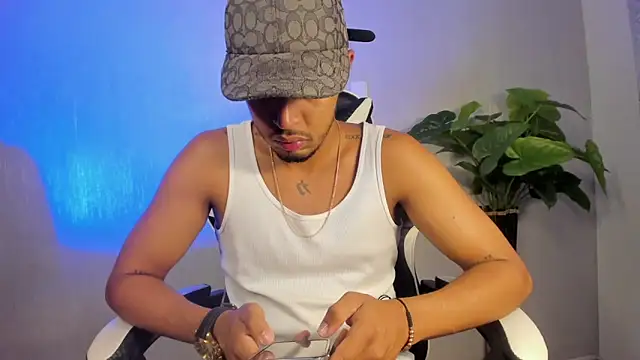 Brand Collins online show from December 19, 2025, 9:33 am