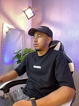 Snapshot of Brand_Collins chatting on February 26, 2026, 11:54 am Brand Collins online show from February 26, 2026, 11:54 am