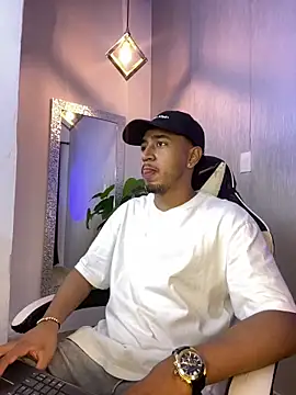 Snapshot of Brand_Collins chatting on February 24, 2026, 11:22 am Brand Collins online show from February 24, 2026, 11:22 am