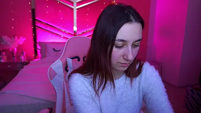 RoxieRay online show from February 6, 2026, 3:19 pm