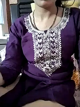 Snapshot of RASHMI_SHARMA9 chatting on June 25, 2026, 11:04 am RASHMI SHARMA9 online show from June 25, 2026, 11:04 am