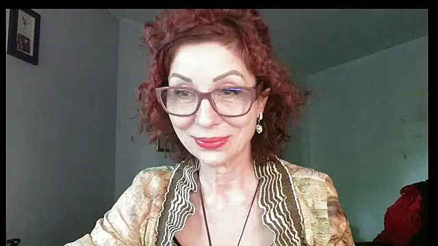 Kelly Flurr online show from May 10, 2026, 1:57 pm