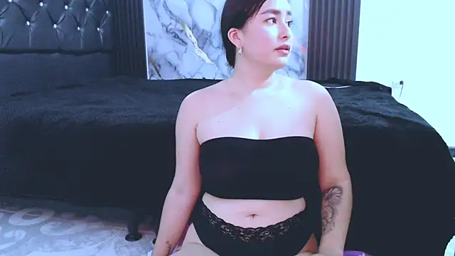 Snapshot of NoaLeon21 chatting on February 18, 2026, 7:32 pm NoaLeon21 online show from February 18, 2026, 7:32 pm