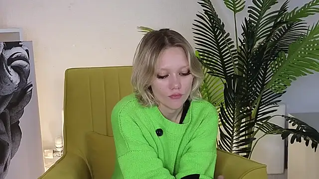 Snapshot of AnikaSlader chatting on November 27, 2025, 4:07 pm AnikaSlader online show from November 27, 2025, 4:07 pm