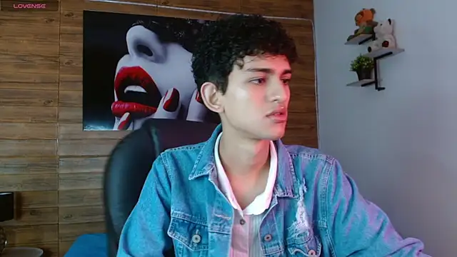 Snapshot of Michaelkoiv chatting on November 30, 2025, 12:17 pm Michaelkoiv online show from November 30, 2025, 12:17 pm