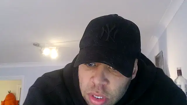 Snapshot of Samueldan12 chatting on November 26, 2025, 10:59 am Samueldan12 online show from November 26, 2025, 10:59 am