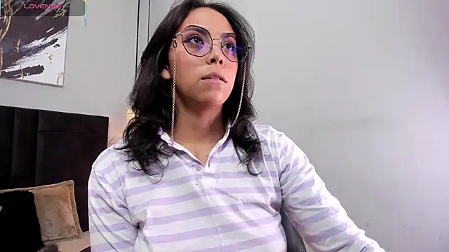 Snapshot of Scarlett_musik chatting on February 17, 2026, 4:43 am Scarlett musik online show from February 17, 2026, 4:43 am