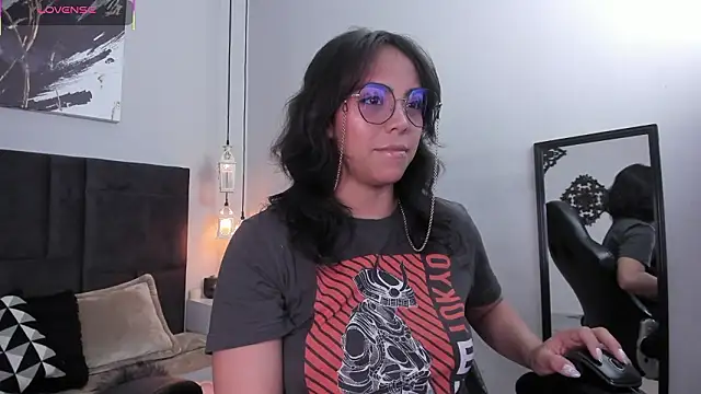 Snapshot of Scarlett_musik chatting on February 8, 2026, 4:21 am Scarlett musik online show from February 8, 2026, 4:21 am