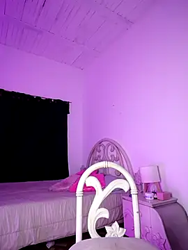 Snapshot of Im_Kloe chatting on February 13, 2026, 9:48 pm Im Kloe online show from February 13, 2026, 9:48 pm