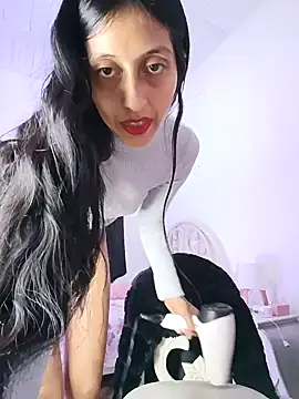 Im Kloe online show from April 10, 2026, 9:33 pm