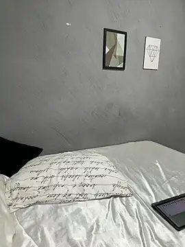 Snapshot of liz_macieel chatting on July 8, 2026, 2:24 am liz macieel online show from July 8, 2026, 2:24 am