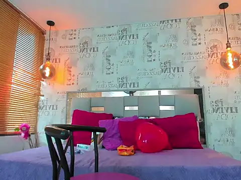 Snapshot of Dark_Dominika chatting on February 14, 2026, 1:55 pm Dark Dominika online show from February 14, 2026, 1:55 pm