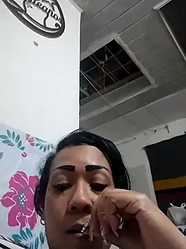 KarolWest  online show from December 18, 2025, 1:00 am