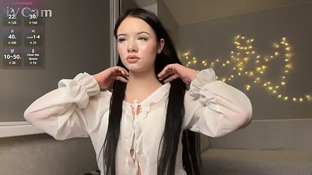 BeatriceMoonn online show from November 27, 2025, 3:18 am