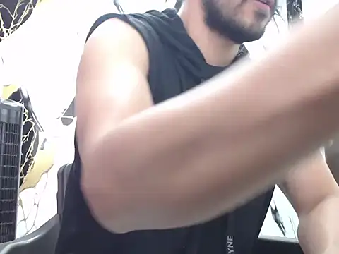 simonm667 online show from March 15, 2026, 8:27 pm