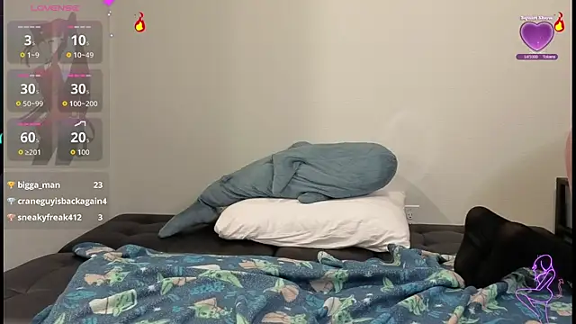 eveyenvy online show from November 25, 2025, 11:37 pm