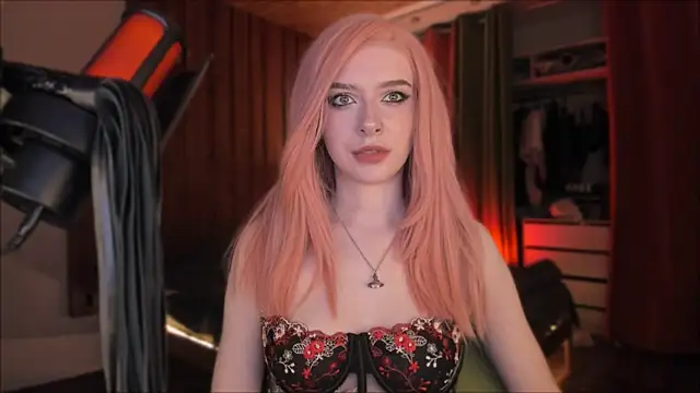 Mistress Iris online show from November 29, 2025, 4:29 pm