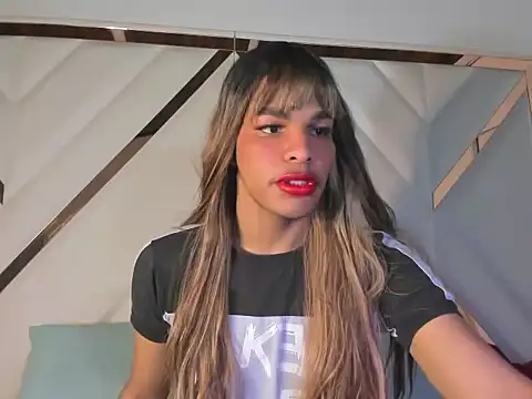 Snapshot of Tiffany_Rousse_ chatting on November 29, 2025, 3:28 am Tiffany Rousse online show from November 29, 2025, 3:28 am