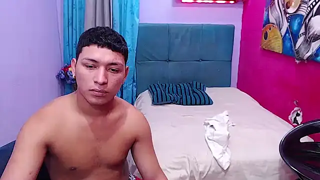 Snapshot of twinks_fuck chatting on July 14, 2026, 11:33 pm twinks fuck online show from July 14, 2026, 11:33 pm
