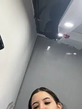 Snapshot of Alice_Kitsu chatting on November 26, 2025, 9:42 am Alice Kitsu online show from November 26, 2025, 9:42 am