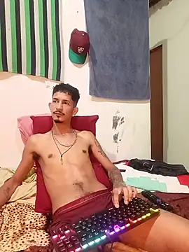 Snapshot of theyllorwillian chatting on June 21, 2026, 2:01 pm theyllorwillian online show from June 21, 2026, 2:01 pm