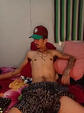Snapshot of theyllorwillian chatting on June 14, 2026, 3:24 pm theyllorwillian online show from June 14, 2026, 3:24 pm