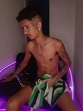 Snapshot of theyllorwillian chatting on July 2, 2026, 3:23 am theyllorwillian online show from July 2, 2026, 3:23 am