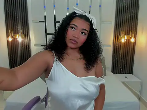  stormy kox online show from December 3, 2025, 3:29 am