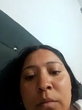Snapshot of Renatta_Sweet chatting on May 2, 2026, 1:00 am Renatta Sweet online show from May 2, 2026, 1:00 am
