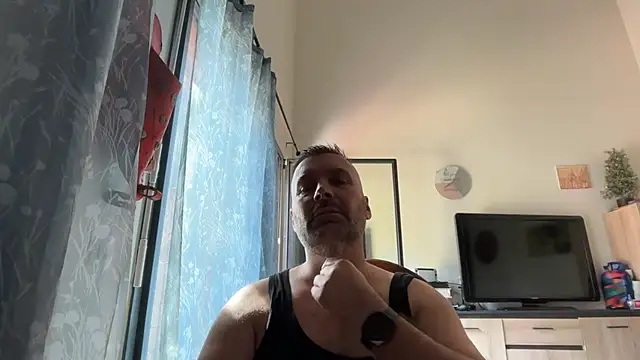coolsmith81 online show from June 24, 2026, 3:43 pm